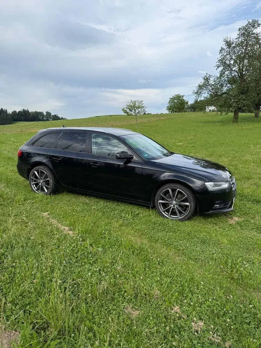 Gebraucht Audi A4 177 PS (130 kW) 2012 Schwarz Kombi