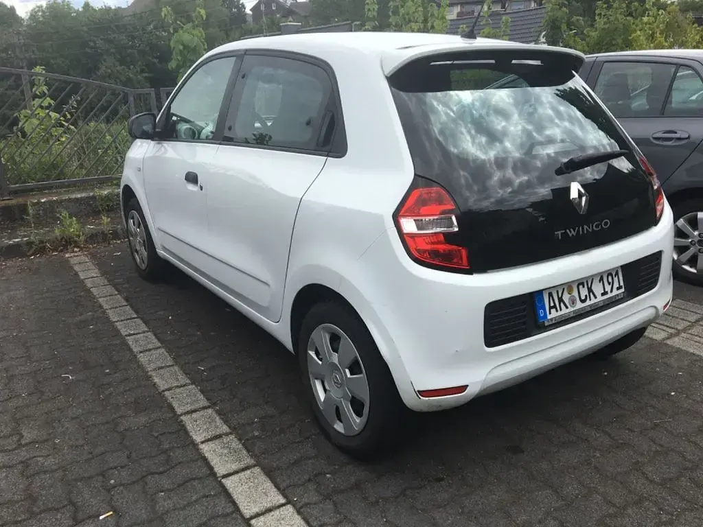 Gebraucht Renault Twingo Life 69 PS (50 kW) 2017 Weiß Kleinwagen
