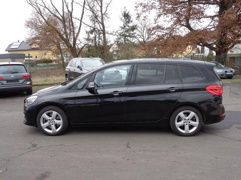 Gebraucht BMW 218 Gran Tourer Sport Line 150 PS (110 kW) 2022 Schwarz Van / Kleinbus