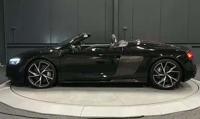 Używany Audi R8 Spyder Performance 620 KM (456 kW) 2022 Czarny Kabriolet