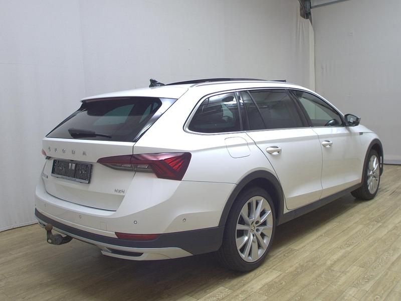 Gebraucht Skoda Octavia 200 PS (147 kW) 2022 Weiss Kombi