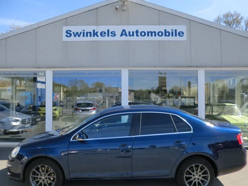 Blau Gebraucht 2009 VW Jetta Comfortline Limousine | 4.499 € (Fairer Preis) - Bild 1/4