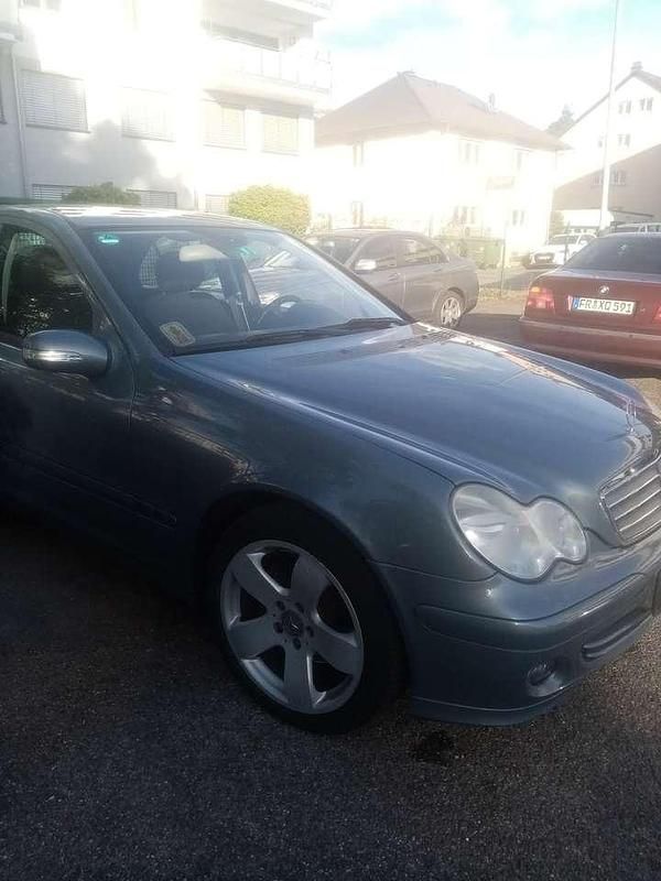 Gebraucht Mercedes C200 163 PS (119 kW) 2005 Grau Limousine