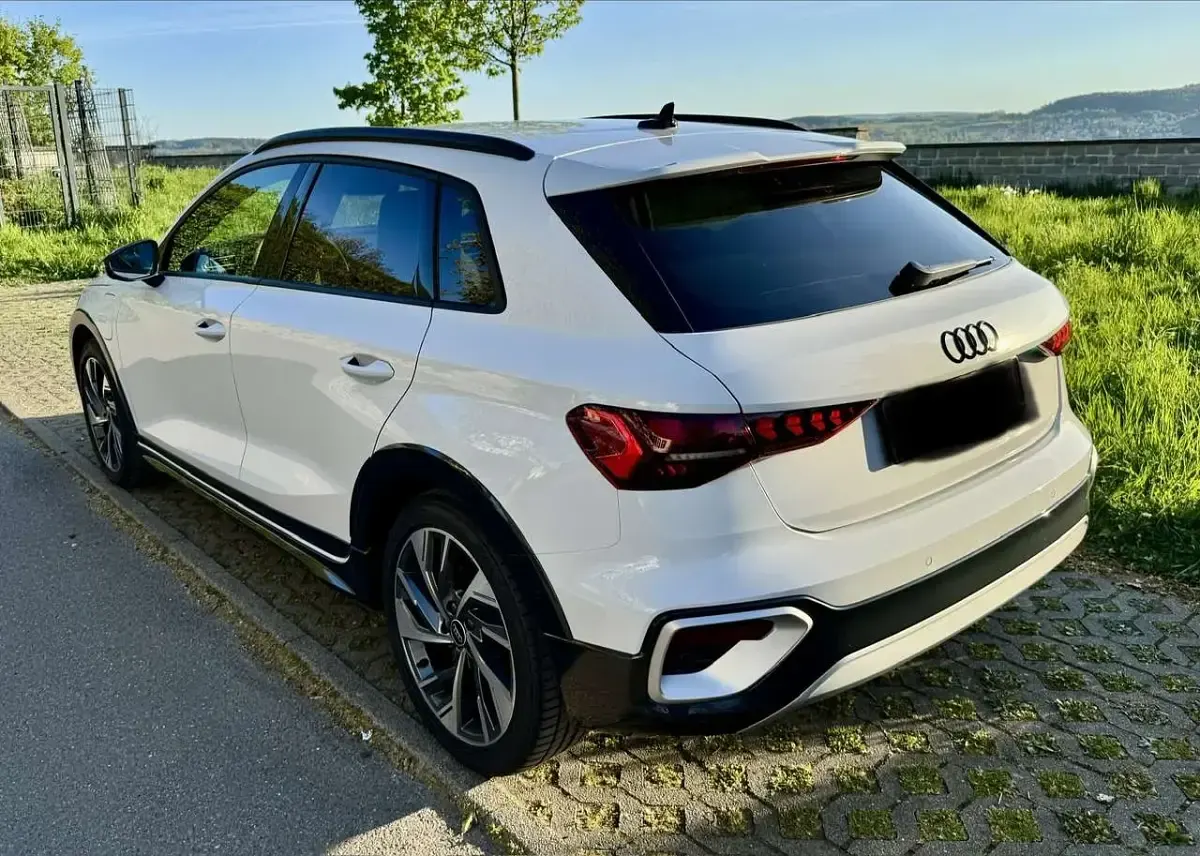 Neu Audi A3 e-tron Ambiente 204 PS (150 kW) 2026 Weiß Kleinwagen
