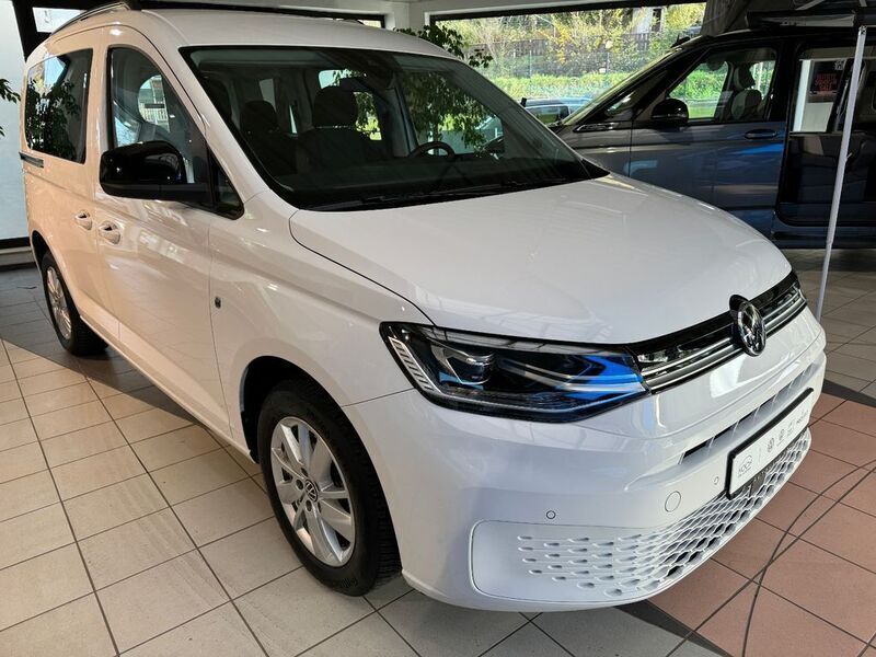 Gebraucht VW Caddy Life 102 PS (75 kW) 2023 Weiß Van / Kleinbus