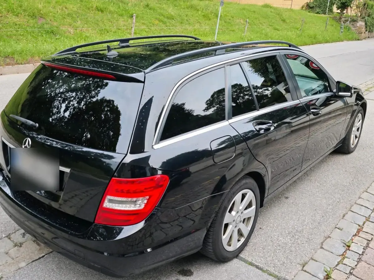Gebraucht Mercedes C200 136 PS (100 kW) 2011 Schwarz Kombi