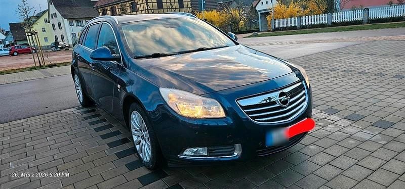 Gebraucht Opel Insignia 160 PS (117 kW) 2012 Blau Kombi