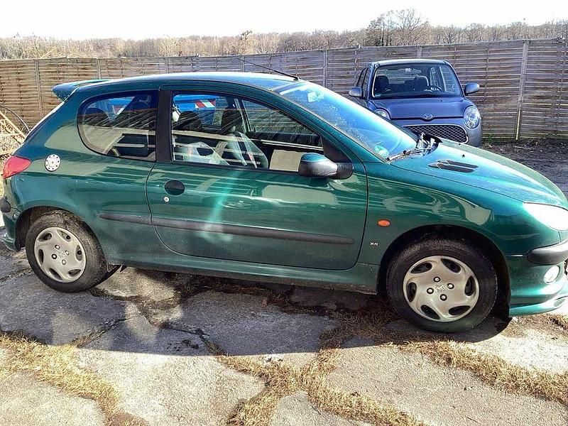 Gebraucht Peugeot 206 88 PS (64 kW) 1999 Grün Kleinwagen