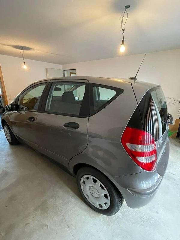 Grau Gebraucht 2008 Mercedes A170 Classic Limousine | 6.000 € (Fairer Preis) - Bild 1/4