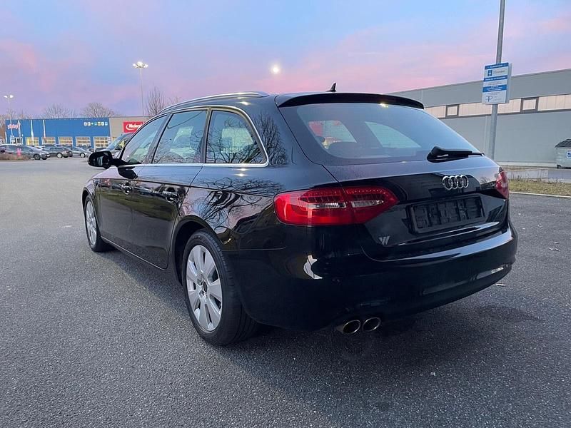 Gebraucht Audi A4 Ambition 150 PS (110 kW) 2015 Schwarz Kombi