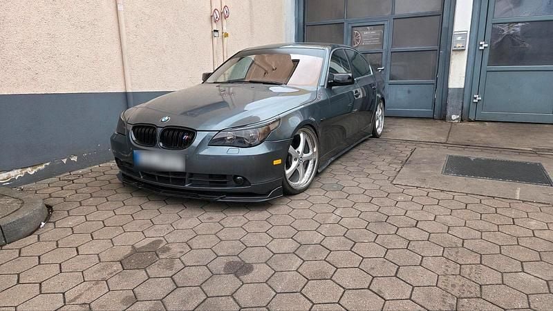 Gebraucht BMW 520 170 PS (125 kW) 2003 Grau Limousine