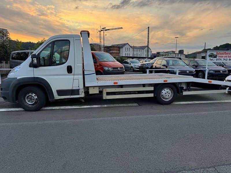 Gebraucht Peugeot Boxer 158 PS (116 kW) 2009 Weiß Van
