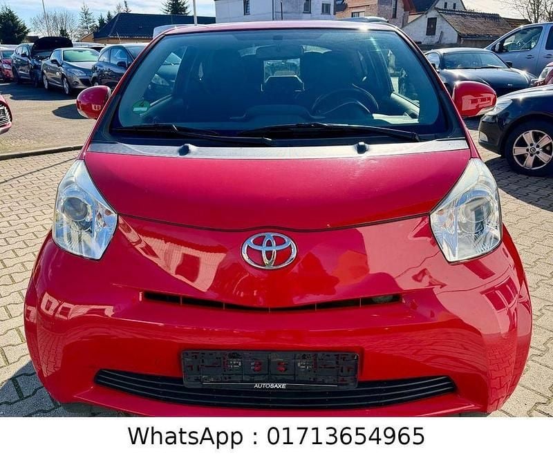 Gebraucht Toyota iQ 68 PS (50 kW) 2009 Rot Kleinwagen