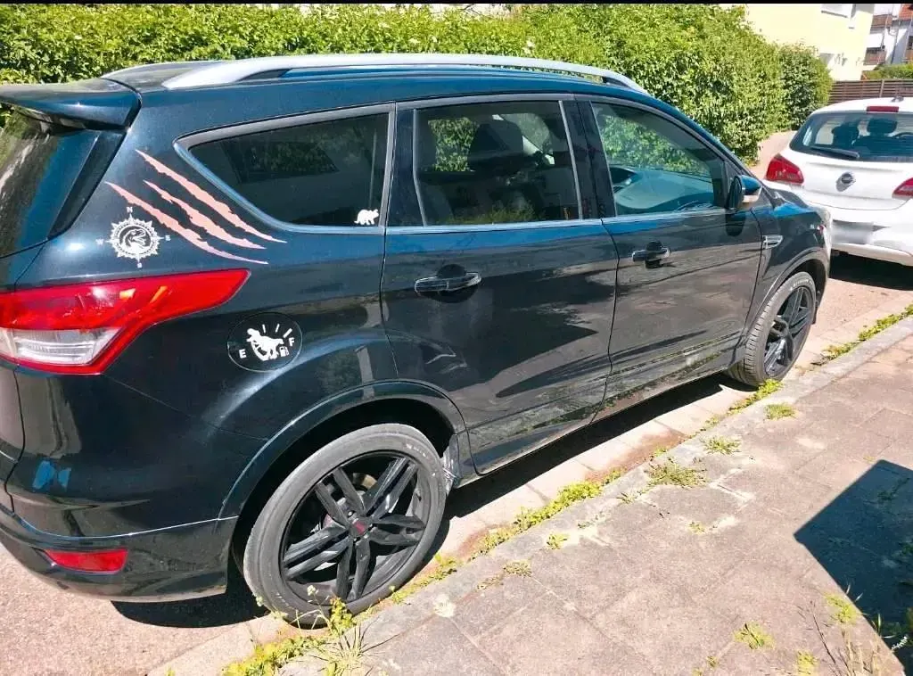 Gebraucht Ford Kuga 180 PS (132 kW) 2015 Schwarz SUV