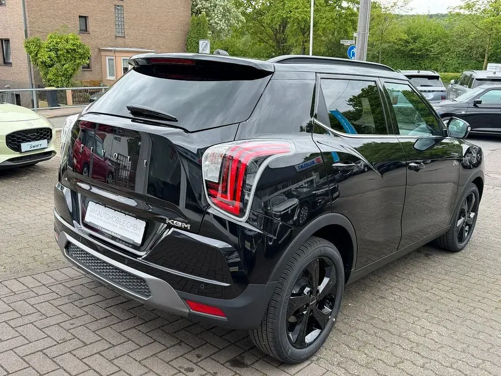 Neu KGM Tivoli 163 PS (119 kW) 2026 Schwarz SUV