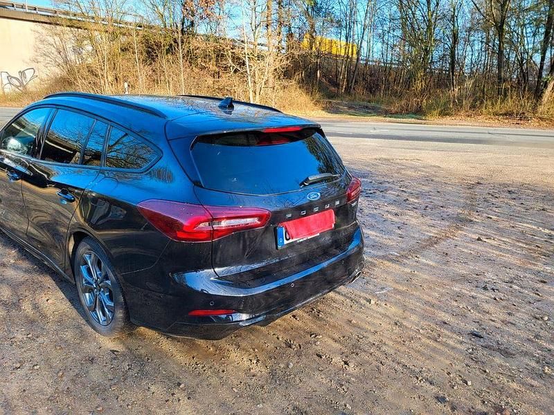 Gebraucht Ford Focus ST-Line 155 PS (114 kW) 2023 Schwarz Kombi