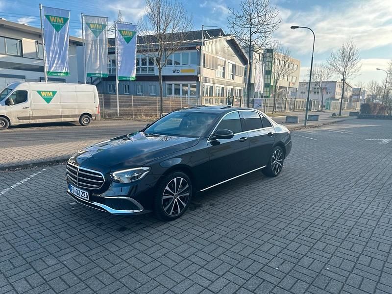 Schwarz Gebraucht 2020 Mercedes E400 Limousine | 34.500 € (Fairer Preis) - Bild 1/4