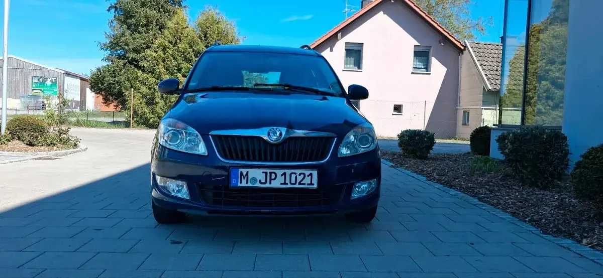 Second-hand VW Golf VII 102 CP (75 kW) 2012 Albastru Hatchback