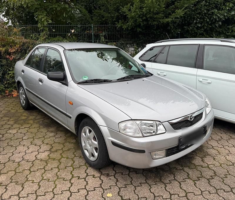 Silber Gebraucht 1999 Mazda 323 Limousine | 2.249 € (Fairer Preis) - Bild 1/2
