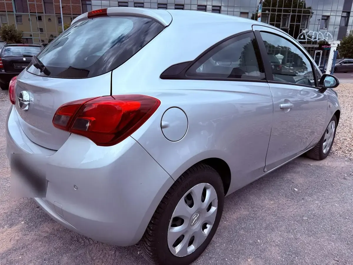 Gebraucht Opel Corsa 90 PS (66 kW) 2016 Silber Kleinwagen