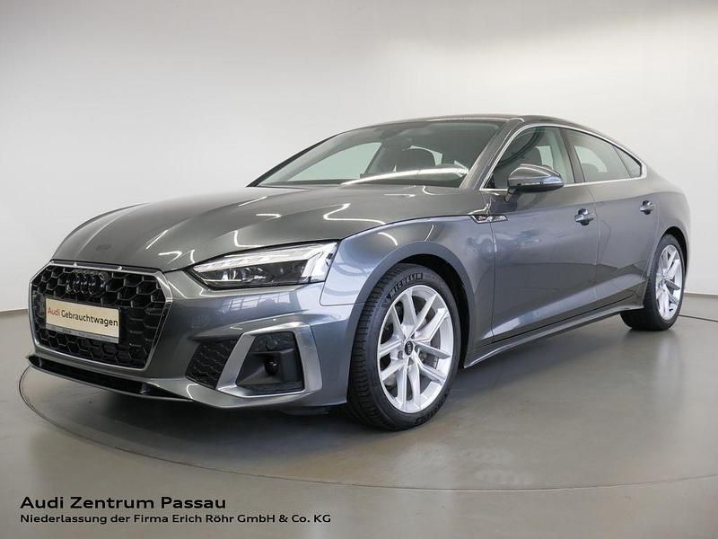 Daytonagrau perleffekt Gebraucht 2022 Audi A5 Sportback S-Line Kleinwagen | 33.825 € (Superpreis) - Bild 1/4