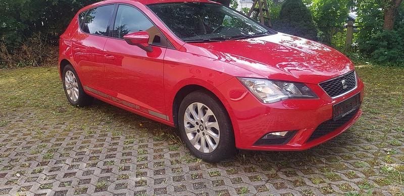 Rot Gebraucht 2014 Seat Leon I-Tech Limousine | 7.900 € (Guter Preis) - Bild 1/4