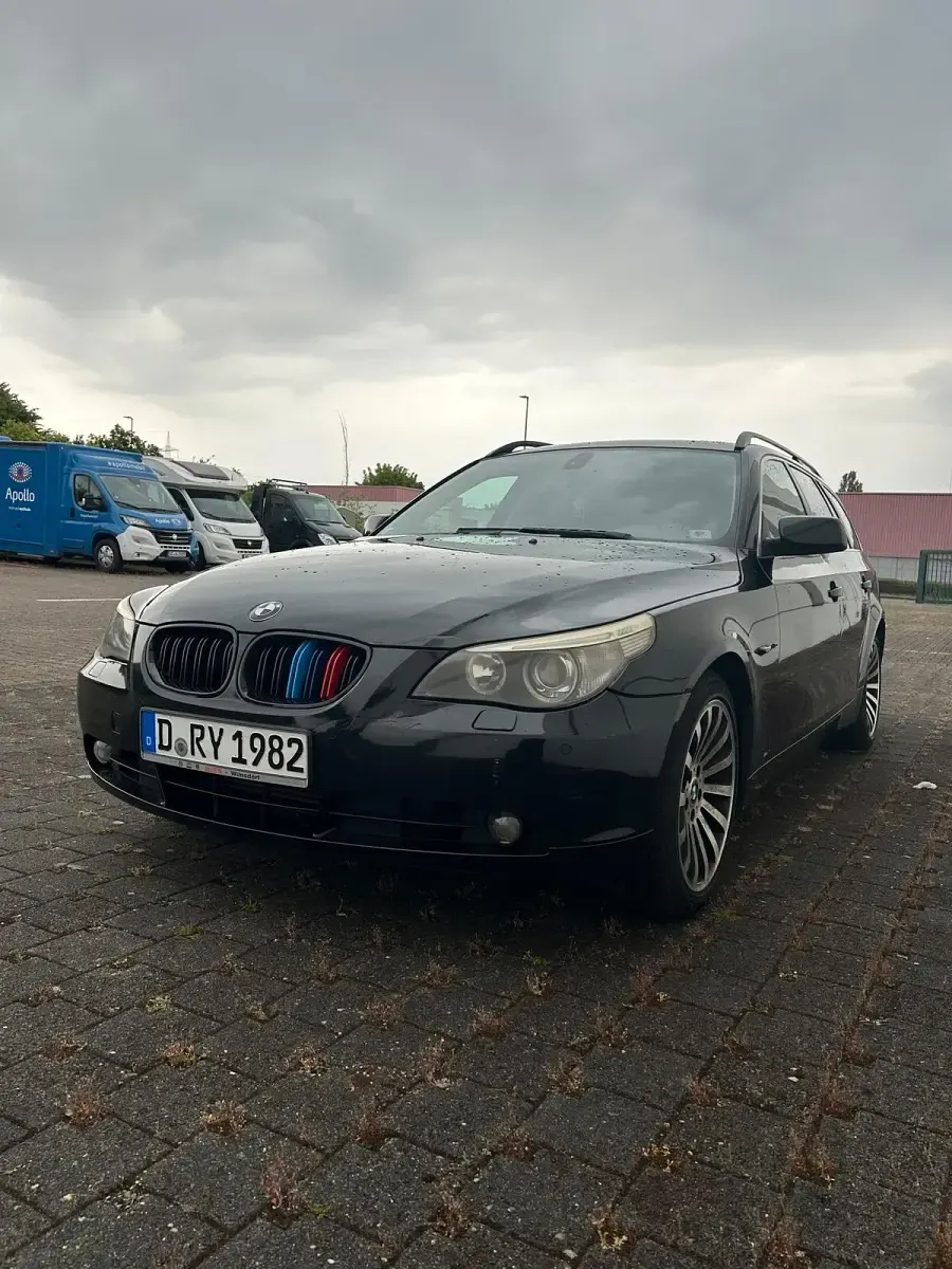 Gebraucht BMW 525 177 PS (130 kW) 2006 Schwarz Kombi