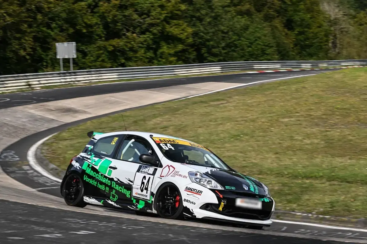 Gebraucht Renault Clio R.S. R.S. 215 PS (158 kW) 2011 Weiß Kleinwagen
