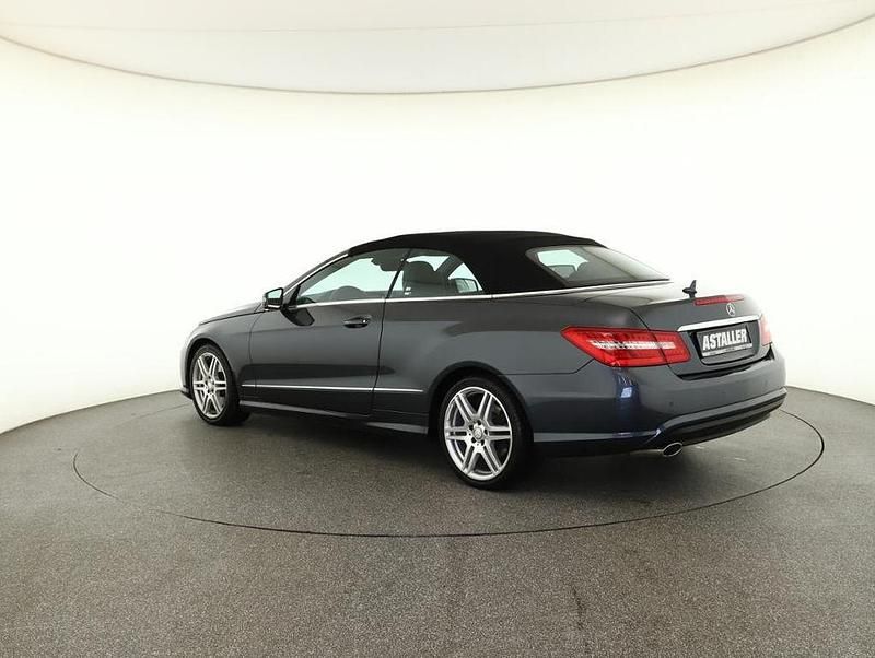 Gebraucht Mercedes E250 Avantgarde 204 PS (150 kW) 2012 Tenoritgrau Cabrio