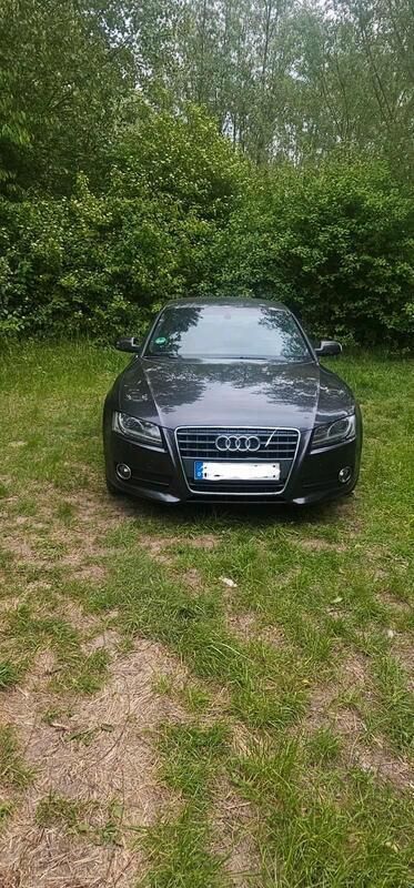 Grau Gebraucht 2010 Audi A5 S-Line Coupé | 11.500 € (Teuer) - Bild 1/4
