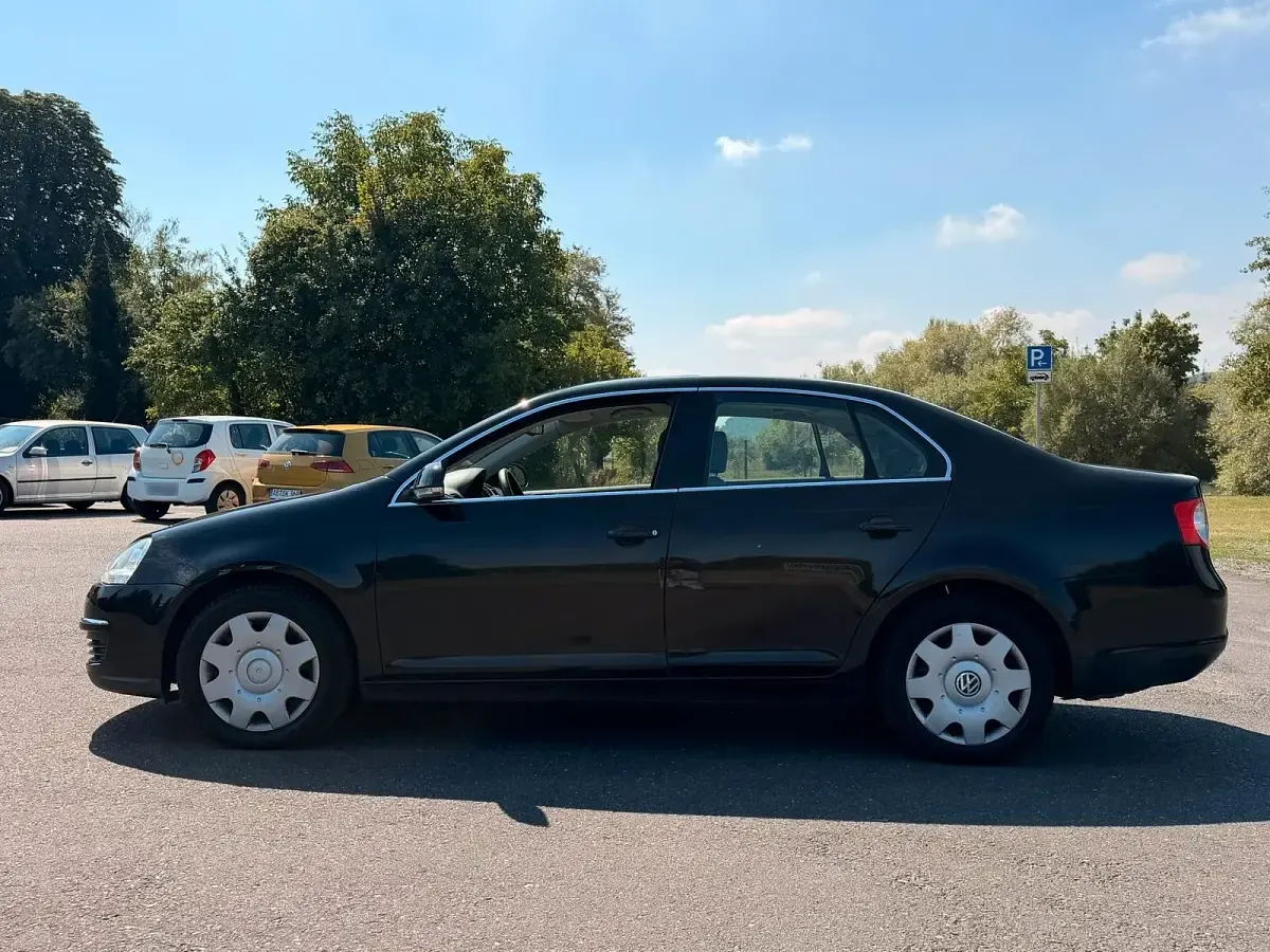 Gebraucht VW Jetta 116 PS (85 kW) 2006 Schwarz Limousine