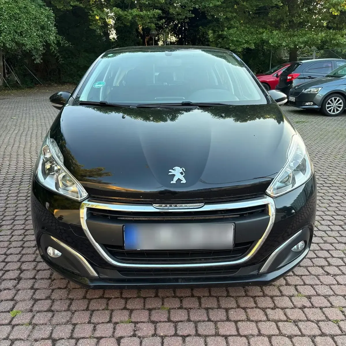 Gebraucht Peugeot 208 83 PS (61 kW) 2019 Schwarz Kleinwagen