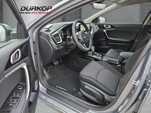 Second-hand Kia Ceed 140 CP (102 kW) 2025 Argintiu Hatchback