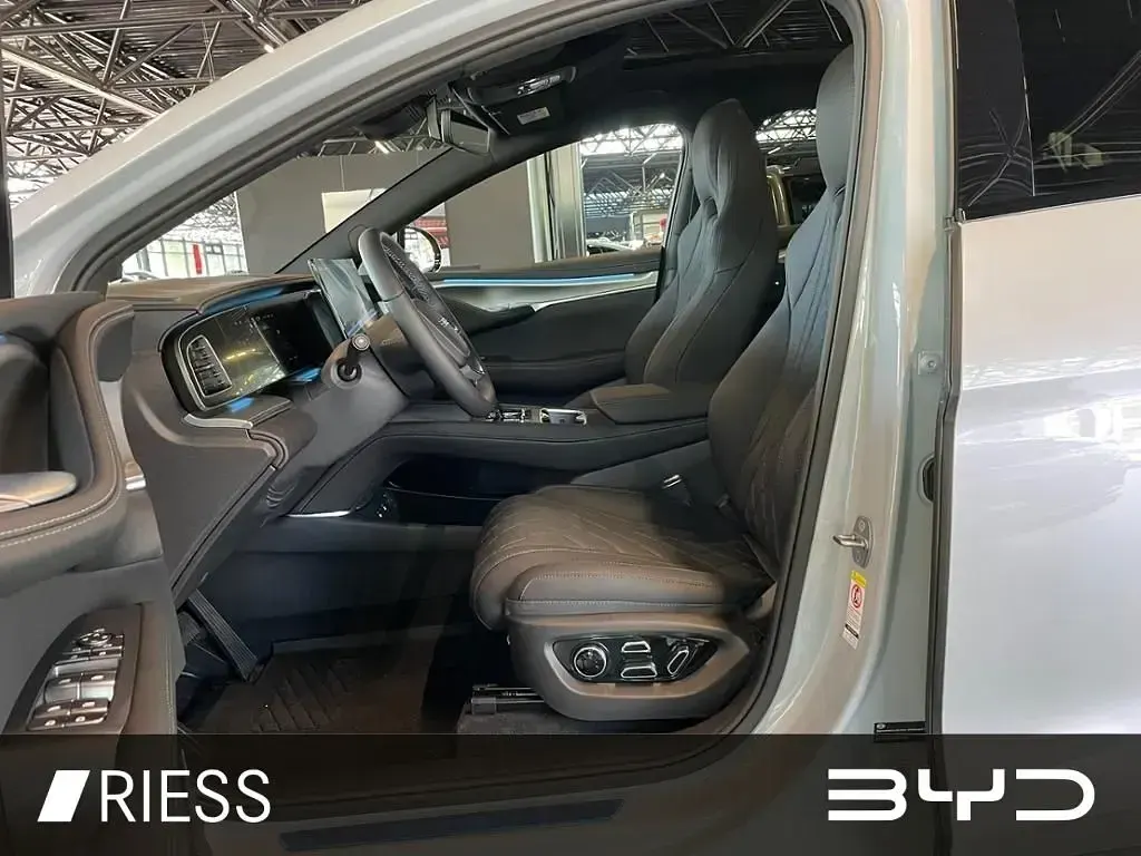 Gebraucht BYD Sealion 7 Comfort 230 kW (313 PS) 2026 Grau SUV