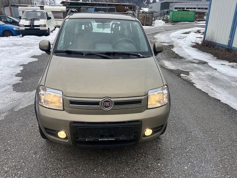Gebraucht Fiat Panda 4x4 Climbing 69 PS (50 kW) 2012 Gold Kleinwagen