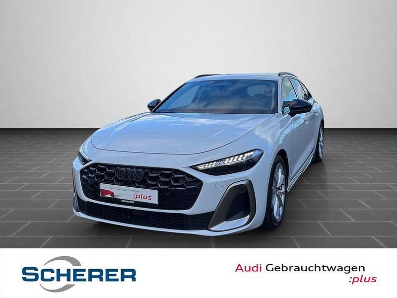 Weiss (metallic) Gebraucht 2025 Audi A5 Comfort Coupé | 47.790 € (Teuer) - Bild 1/4