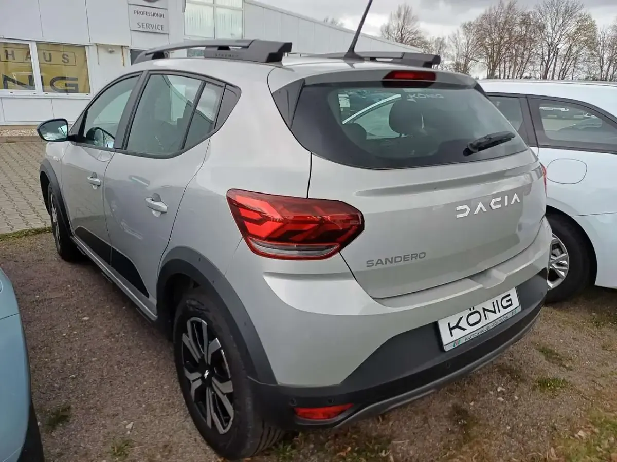 Gebraucht Dacia Sandero Expression 91 PS (66 kW) 2023 Silber SUV