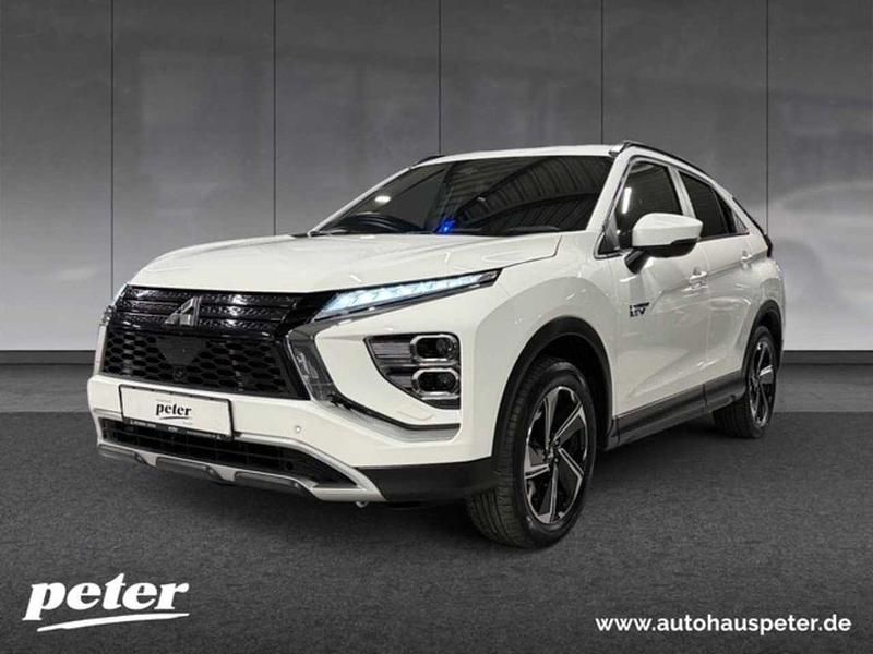 Weiß Gebraucht 2021 Mitsubishi Eclipse Cross Intro Edition SUV | 24.690 € (Fairer Preis) - Bild 1/4