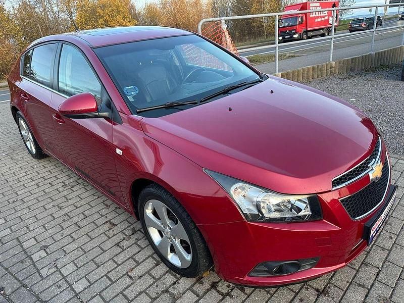 Gebraucht Chevrolet Cruze LTZ 141 PS (103 kW) 2013 Rot Kleinwagen
