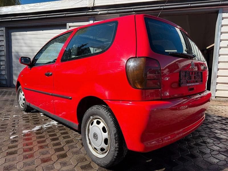 Gebraucht VW Polo 60 PS (44 kW) 2000 Rot