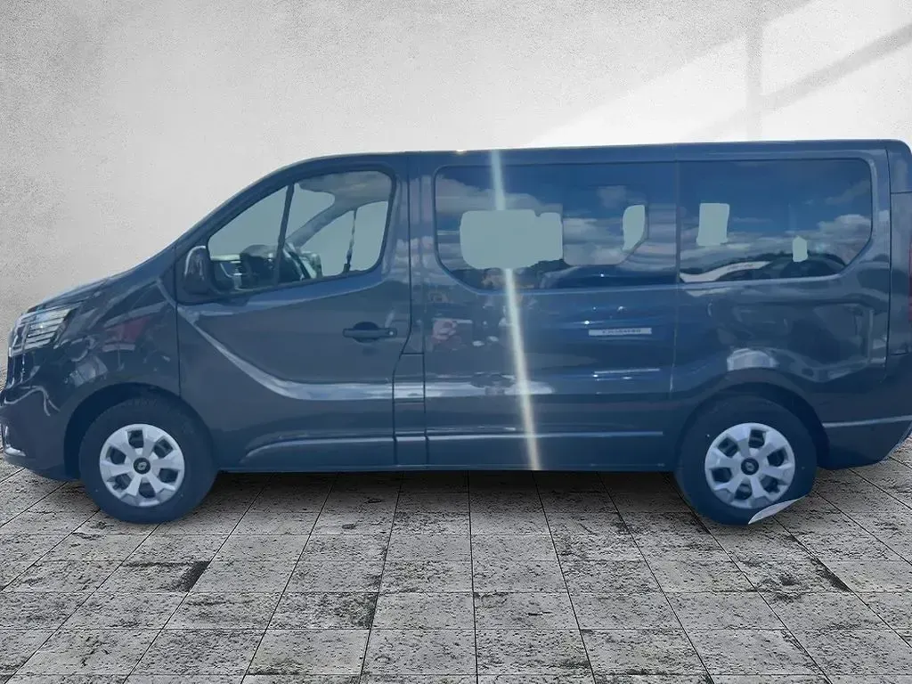 Ny Renault Trafic Evolution 150 HK (110 kW) 2025 Grå MPV