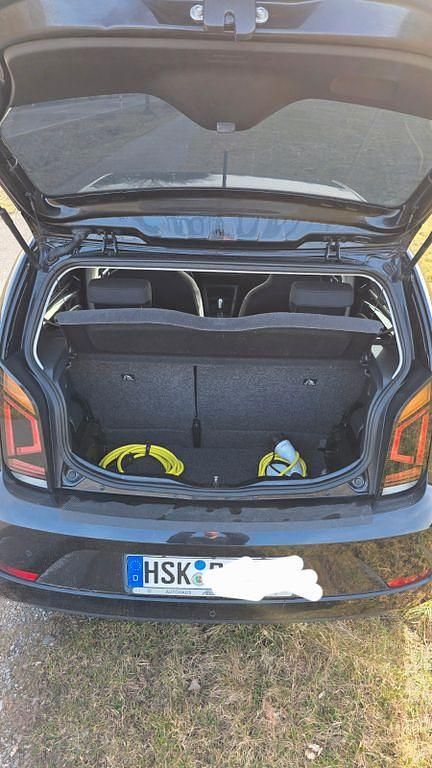 Gebraucht VW e-up! Style 61 kW (83 PS) 2021 Schwarz Kleinwagen
