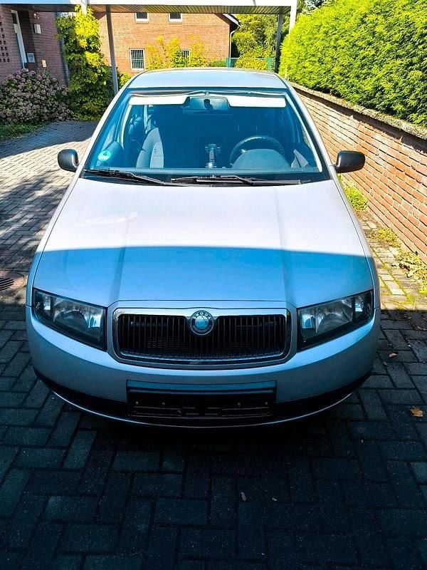 Silber Gebraucht 2004 Skoda Fabia Kombi | 300 € (Superpreis) - Bild 1/4