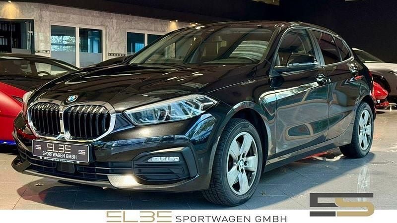 Schwarz Gebraucht 2023 BMW 118 Advantage Kleinwagen | 18.900 € (Guter Preis) - Bild 1/4