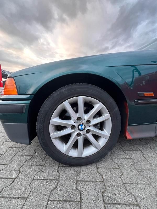 Gebraucht BMW 316 102 PS (75 kW) 1994 Grün Coupé