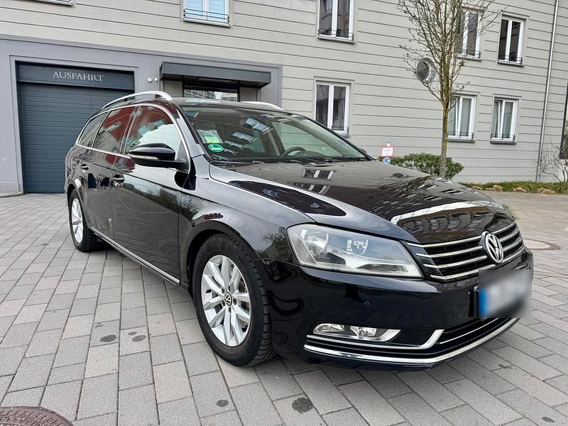 Gebraucht VW Passat 140 PS (102 kW) 2011 Schwarz Kombi