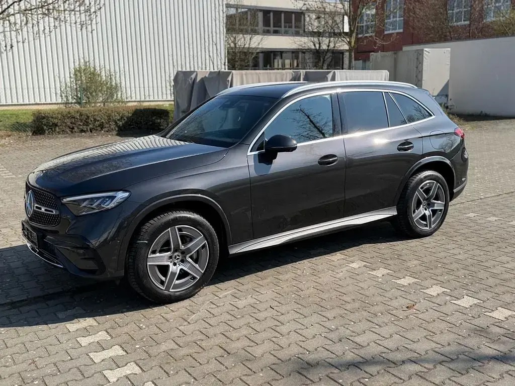 Gebraucht Mercedes GLC300e Advanced Plus 313 PS (230 kW) 2023 Grafitgrau  metalliclack SUV