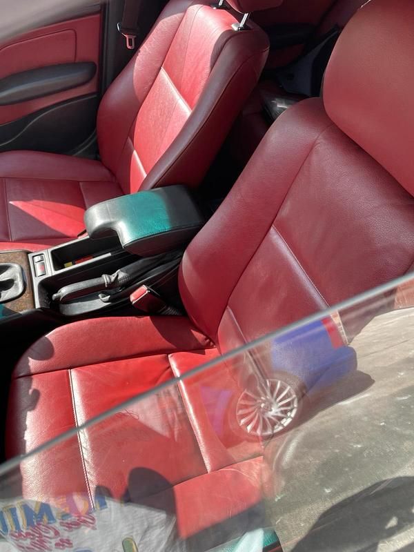 Gebraucht BMW 320 170 PS (125 kW) 2001 Rot Limousine