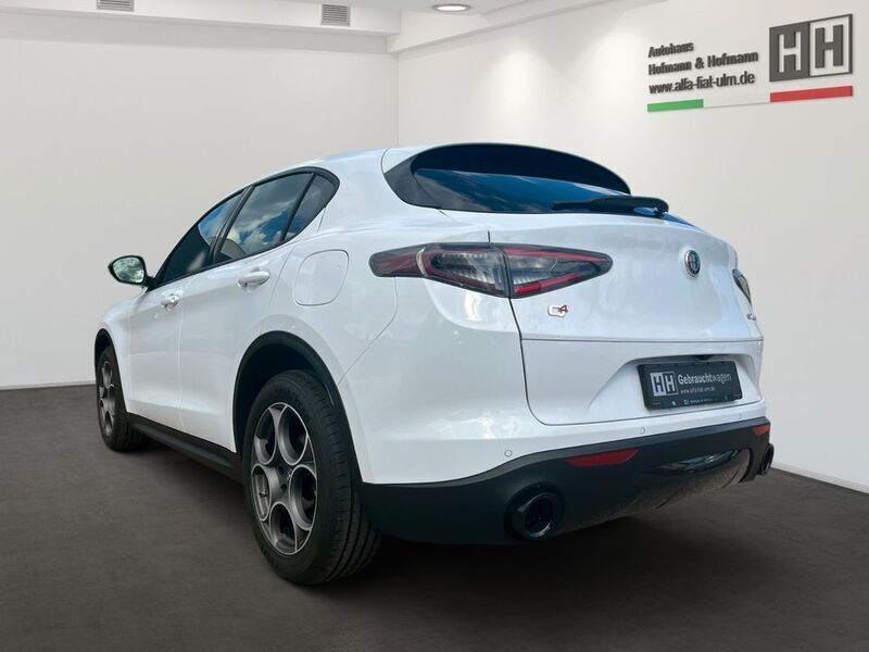Gebraucht Alfa Romeo Stelvio Sprint 209 PS (153 kW) 2023 Weiß SUV