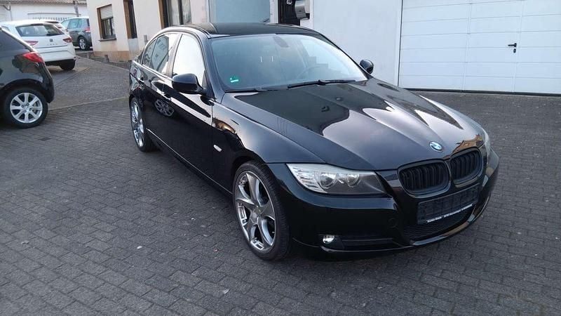 Gebraucht BMW 320 170 PS (125 kW) 2009 Schwarz Limousine